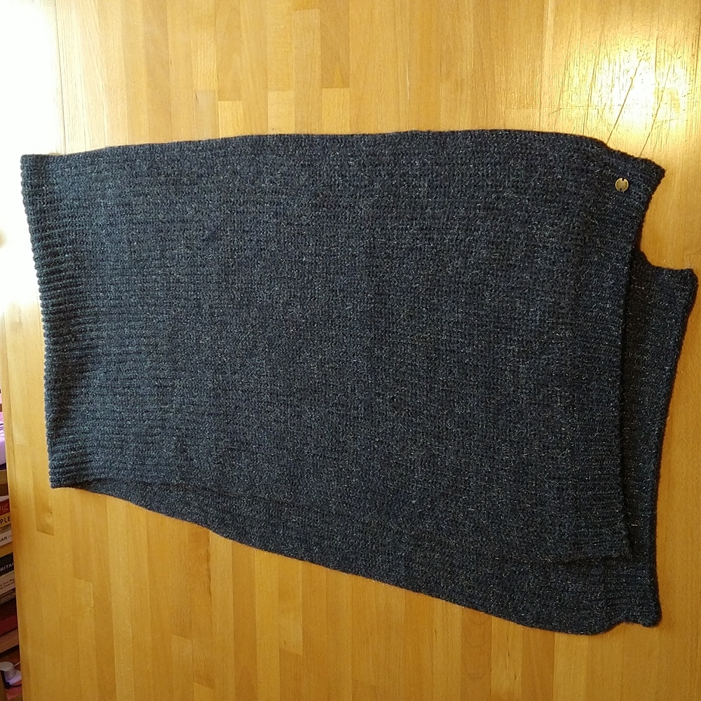 Roxy navy blue scarf with glitter thread.